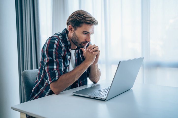 Understanding Presenteeism: Protecting Your Mental Health at Work